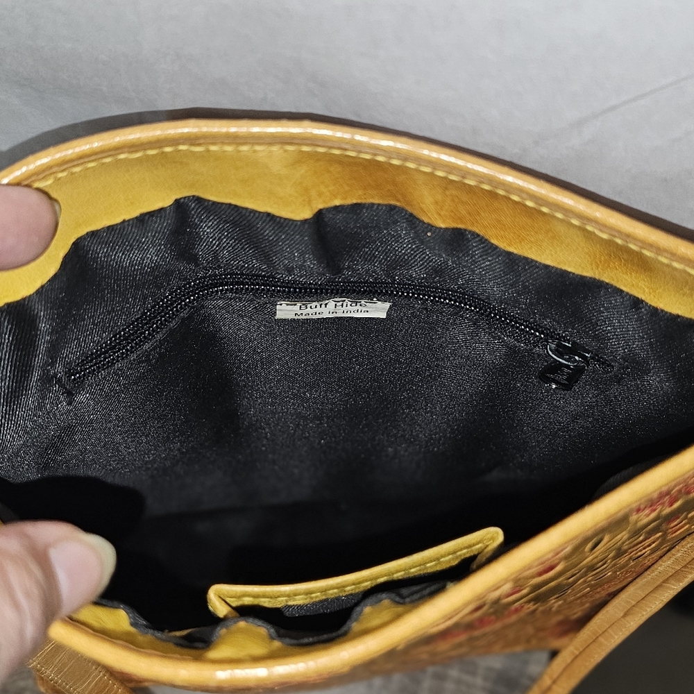 Rare Vintage Hand Tooled Floral Tan Shoulder Bag - Picture 9 of 11